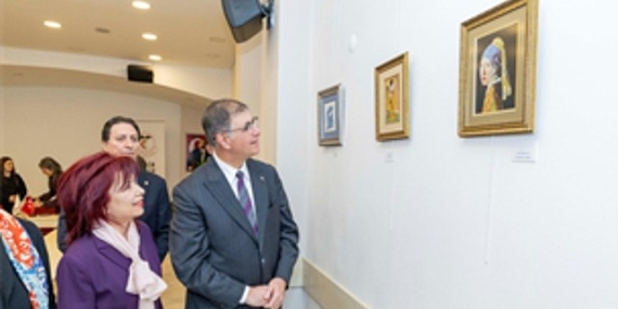 Başkan Tugay’dan sağlık emekçilerine teşekkür