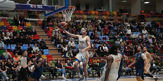 Büyükşehir’den Evinde Kritik Galibiyet