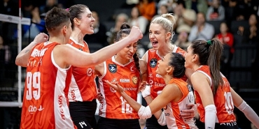 eczacibasi-dynavitin-yari-final-rakibi-fenerbahce-medicana.jpg