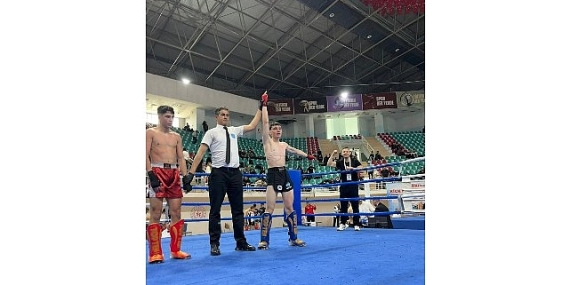 Kemer Belediye Kick Boks sporcularından 2 Bronz madalya