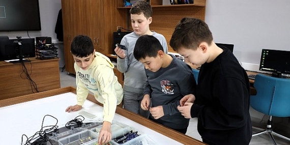 Kocaeli’nin geleceği Bilgievleri’nde şekilleniyor