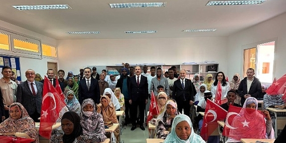 Moritanya’da Türkoloji Okuyan Afrikalı Öğrenciler UCLG Başkanı Altay’ı Coşkuyla Karşıladı