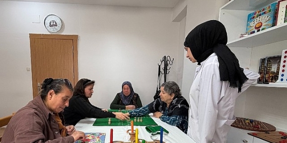 Ulu Çınarların Sınıf Arkadaşlığı Evliliğe Dönüştü