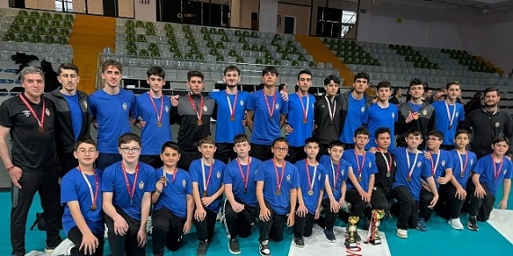 Bursa Voleyboluna İnegöl Belediyespor İmzası