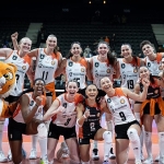eczacibasi-dynavit-vodafone-sultanlar-play-off-3-4-etabinin-ilk-macinda-galip.jpg