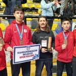 kahramankazanin-genc-karatecileri-turkiye-ucuncusu-oldu.jpg
