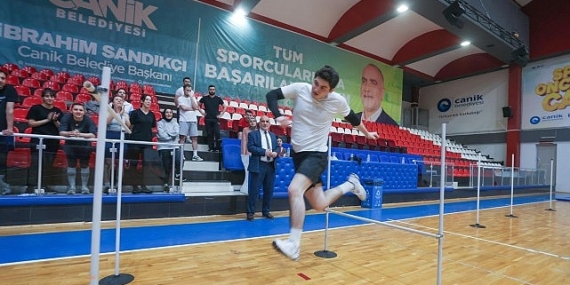 POMEM Adayları Canik’e Koştu: Gençlerin Durağı Canik Ücretsiz Akademiye Hazırlık Kursları Oldu