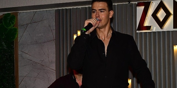 Zorba Taverna’da Sirtaki Coşkusu! George Klontzas İstanbul’u Salladı